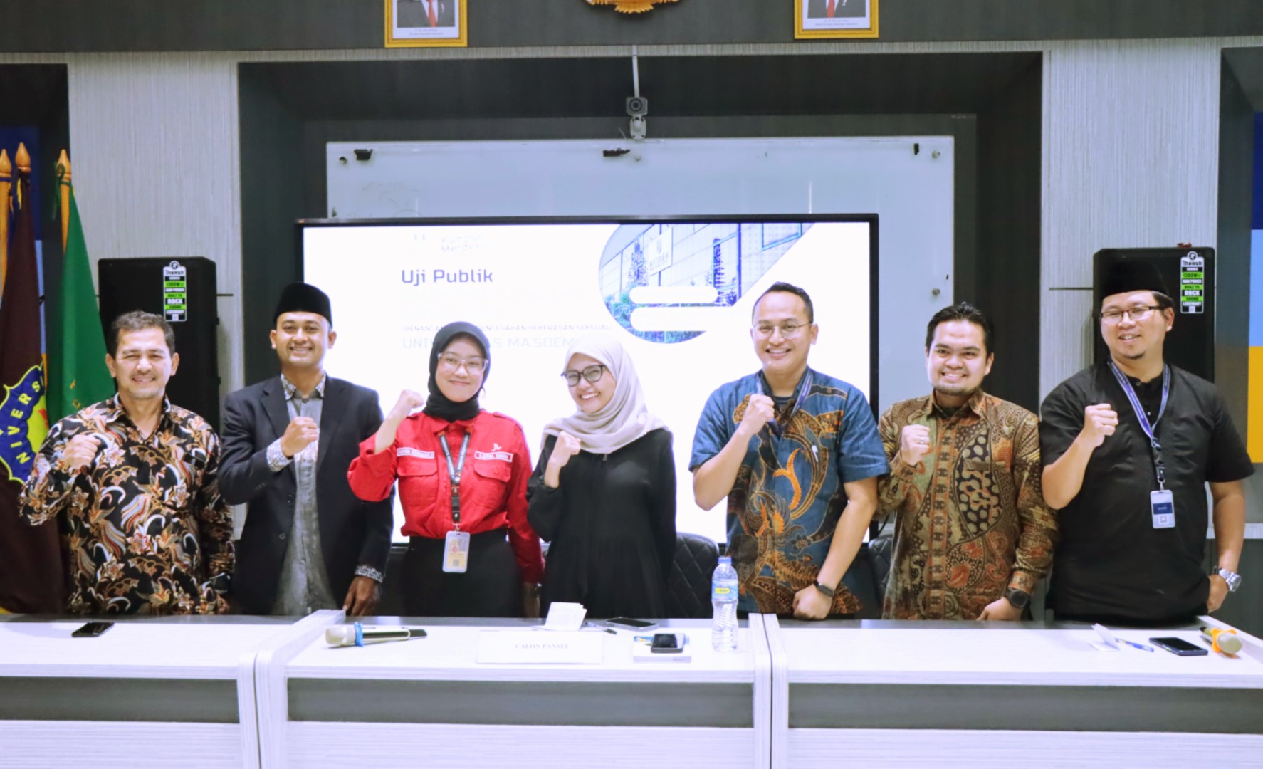 831ab083ade018c7.jpg